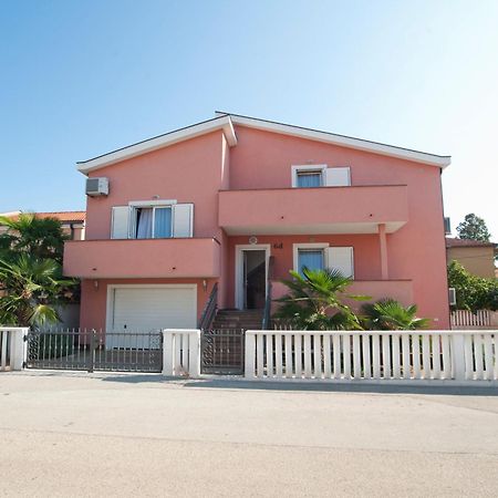 Apartments Maric With Parking Umag Exterior photo