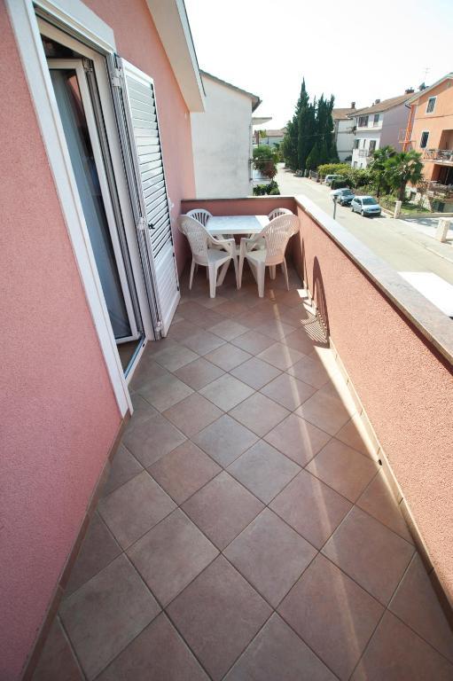 Apartments Maric With Parking Umag Room photo